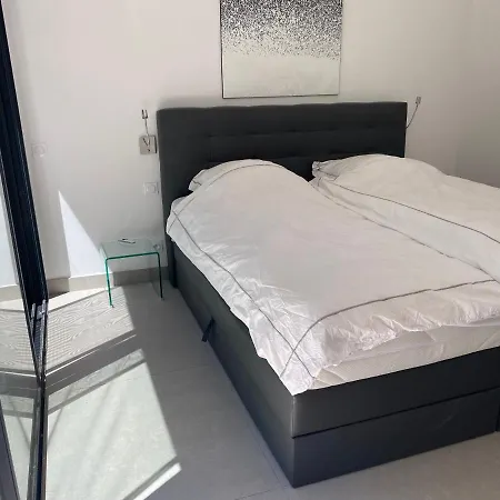 Bed & Breakfast Artyroc *